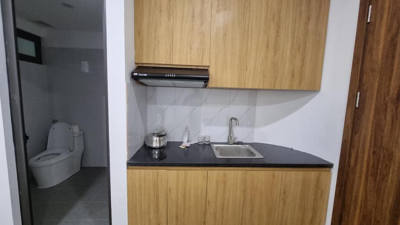 Era Apartment Khuc Thua Du ハノイ市 エクステリア 写真