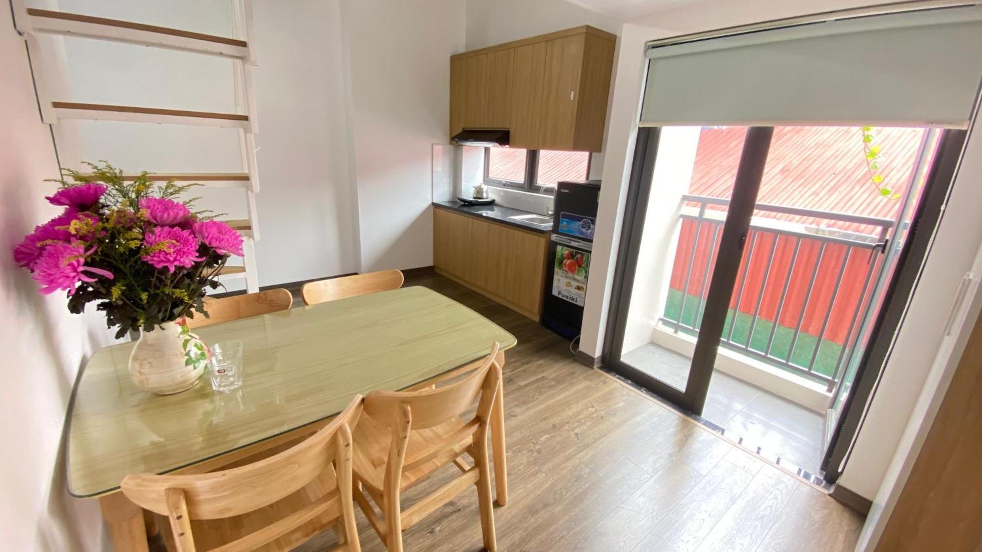 Era Apartment Khuc Thua Du ハノイ市 エクステリア 写真