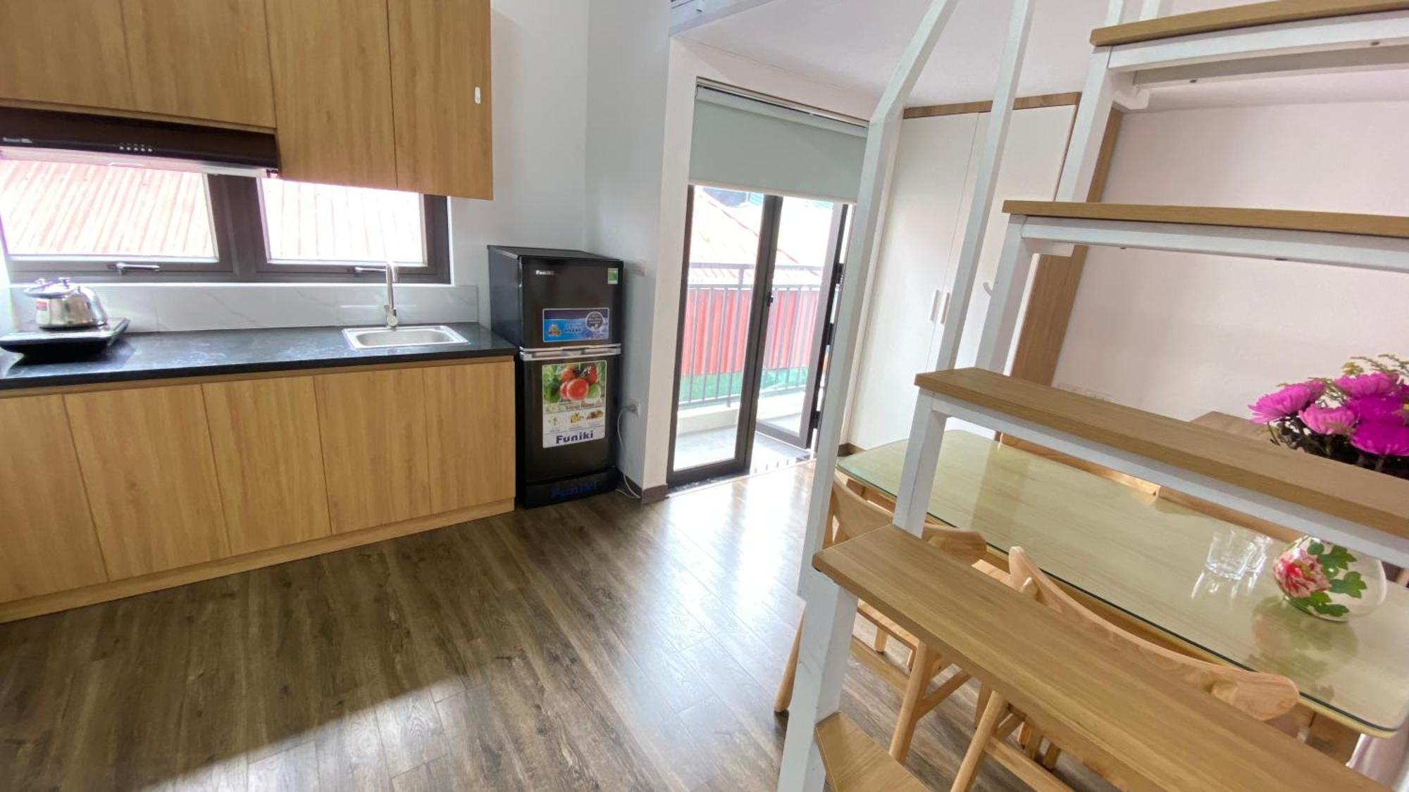 Era Apartment Khuc Thua Du ハノイ市 エクステリア 写真