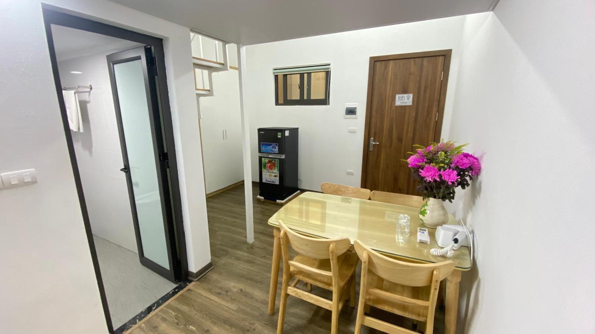 Era Apartment Khuc Thua Du ハノイ市 エクステリア 写真